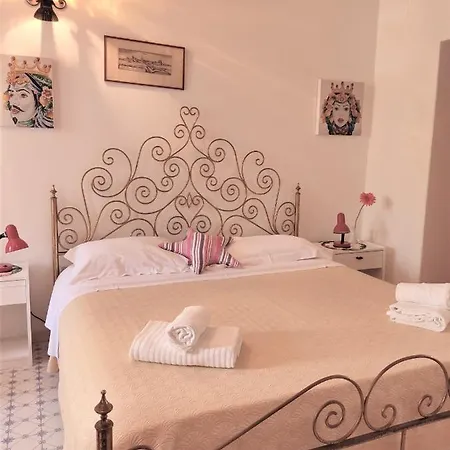 Ingrid Romantic House 아파트