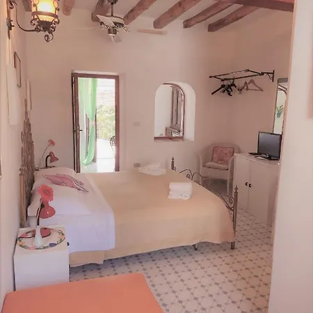 Ingrid Romantic House Apartmán Stromboli