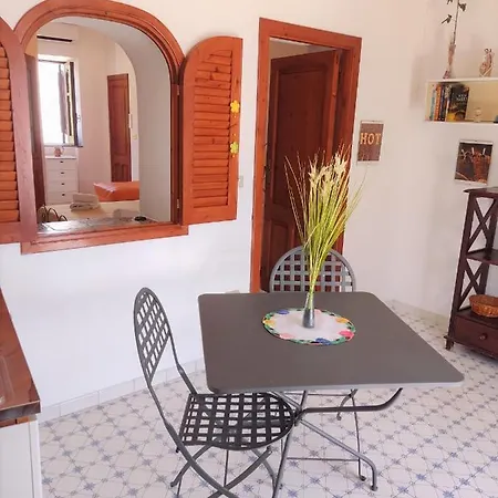 Ingrid Romantic House * Stromboli