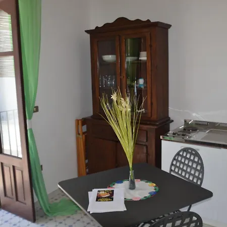 Ingrid Romantic House * Stromboli